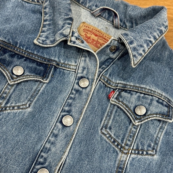 Levi’s Vintage Y2K Denim Trucker Jacket - Ladies Size L - EUC - Picture 5 of 7